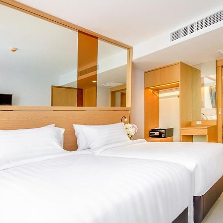 Fx Hotel Nana Bangkok Exteriör bild