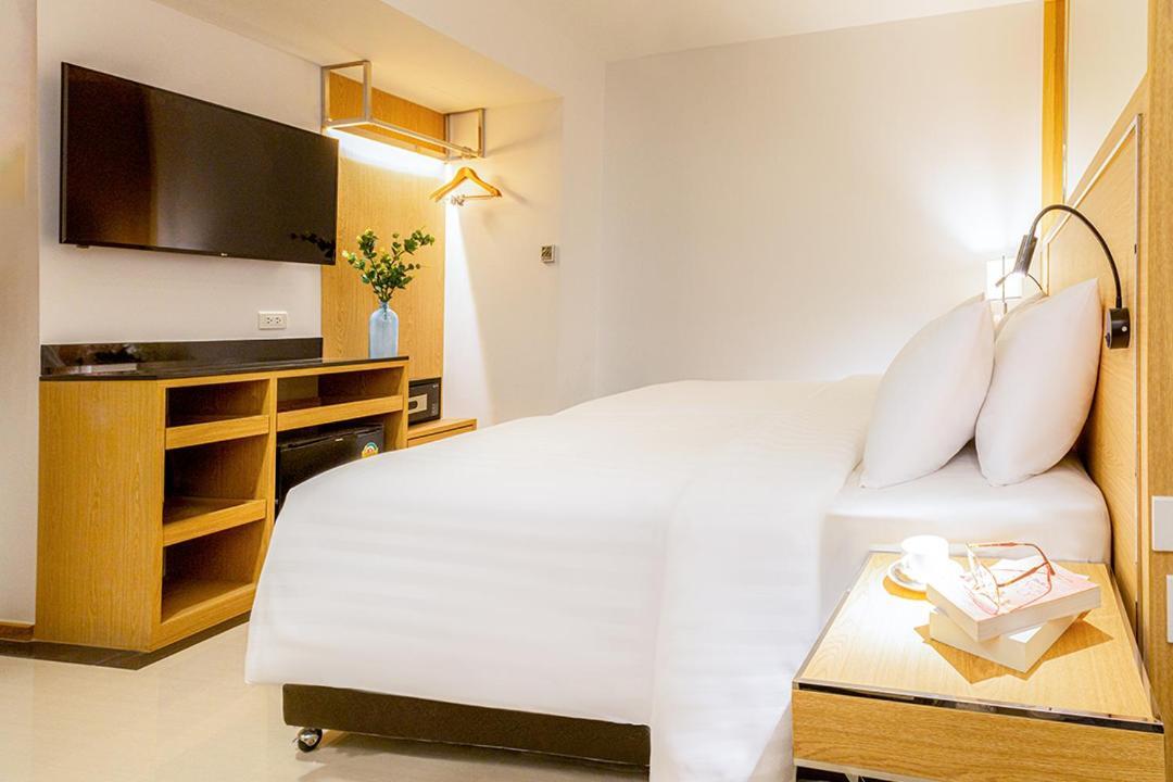 Fx Hotel Nana Bangkok Exteriör bild
