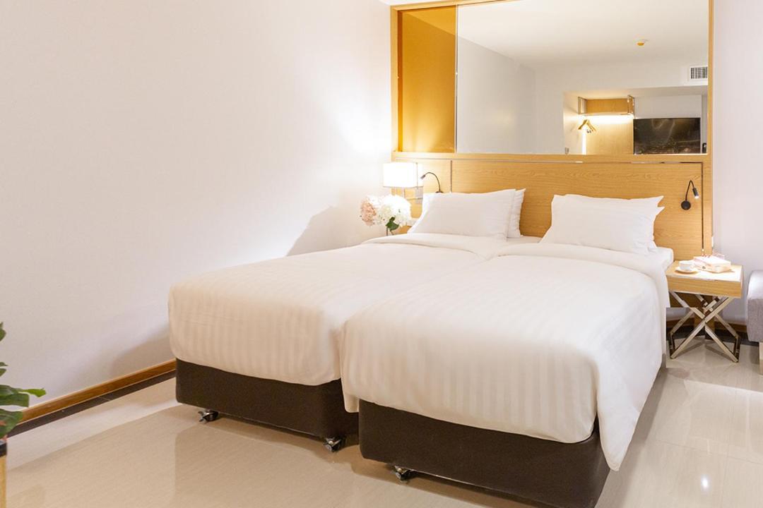 Fx Hotel Nana Bangkok Exteriör bild